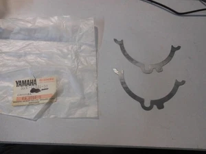 Cuñas de piñón Yamaha 0.5T 87-88 YFM225 87-98 YFM350 59V-17531-50 cantidad 2 NOS - Imagen 1 de 3