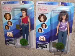 2018 Mego 8" Charmed Piper Halliwell #3519 & Phoebe #691 Action Figures Target - Picture 1 of 3