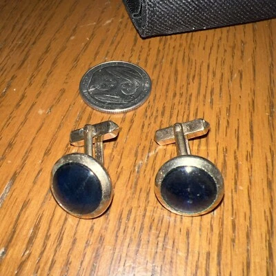 Gemelos vintage dorados con piedra azul marcados SWANK  Foto 1 de 4