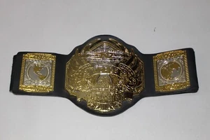 2010 Jakks TNA world Heavyweight Champion Youth Belt Signed by Kurt Angle - Picture 1 of 7