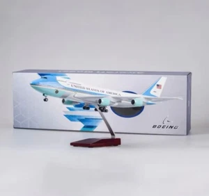 1/150 US Air Force 1 Plane Model (no lights) - Picture 1 of 9
