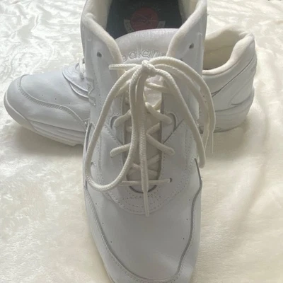 New Balance Hombres 573 MW573WT Blanco Informal Zapatos Tenis Talla 10D Caminar Foto 1 de 4