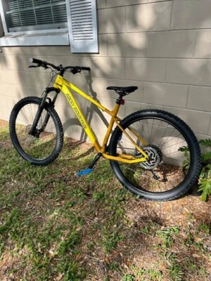 2022 Rocky Mountain Growler 20 XL with ten miles on it+ stylish upgrades - Image 1 of 2