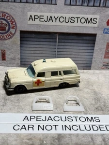 2 new doors, hatch for Lesney Matchbox Series No. 3 MERCEDES BENZ BINZ AMBULANCE - Picture 1 of 5