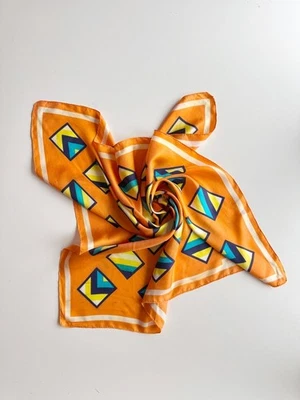 Bufanda cuadrada vintage GIVENCHY naranja estampado geométrico seda satinado 30" x 30" Foto 1 de 4