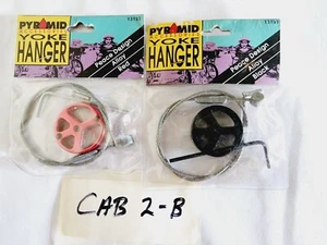 Accesorios piramidales signo de paz canesú percha - Imagen 1 de 4