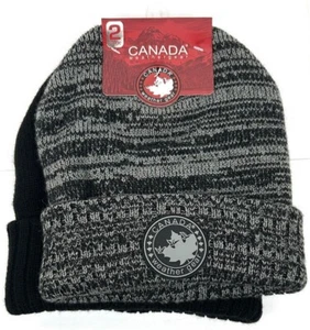 Neu mit Etikett 2er-Pack Canada Weather Gear Strickmütze mit Bündchen schwarz & grau mit runden Logos - Bild 1 von 4