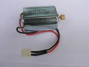 Slotdevil 20095062 Motor 5062 con Cable + Enchufe + 10 Dientes Piñón 18V Nuevo - Imagen 1 de 1