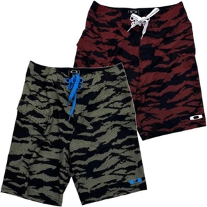 Pantalones cortos de tabla Oakley Blitz camuflado de 20" para hombre con bolsillo lateral - Imagen 1 de 5