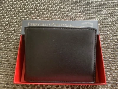 Perry Ellis Portfolio Men's Slim Fold Black Leather Wallet - NEW - Image 1 of 4