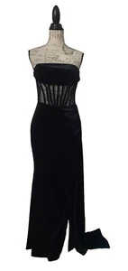 Toxic Envy Velvet Gown Size Medium. Glamour and Style. - Picture 1 of 9