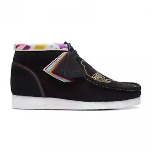 NUEVAS EN CAJA BOTAS WALLABEE Clarks Originals UNA ESCUELA Collab Negro Gamuza - Imagen 1 de 7