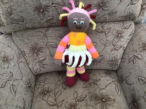 Brand New Hand Knitted ‘ Upsa Daisy  - Picture 1 of 2