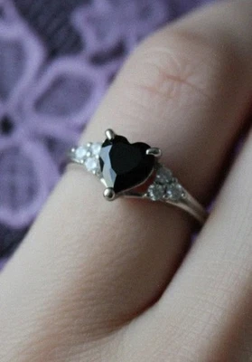 Engagement Ring Heart Ring Onyx 925 Silver Ring Love Elegant sterling ring - Immagine 1 di 4