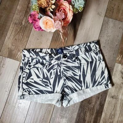 Pantalones cortos vaqueros para mujer auténticos Icon con patrón geométrico blanco y negro talla 29 Foto 1 de 4