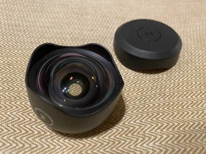 Moment Wide V2 Angle 18mm Lens For Mobile Phone Used - Picture 1 of 4