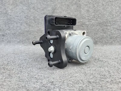 Mercedes C Class W205 ABS Module Brake Control Unit ESC Brake pump A2059005149 - Image 1 of 4
