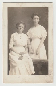 Mother - Daughter Portrait (Unknown) - Postcard - New - Early 1900's - Picture 1 of 2