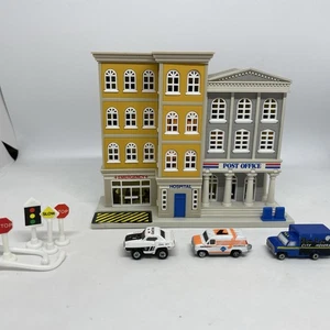 Vintage Micro Machines City Scenes Hospital Post Office 1990 Galoob Works! Cars! - Picture 1 of 21