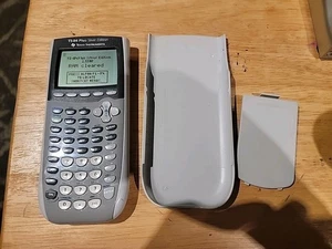 Texas Instruments TI-84 Plus Silver Edition Graphing Calculator W/Cover Working - Picture 1 of 2
