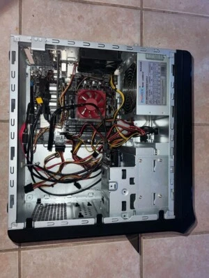 PC rimontato perfettamente funzionante - Immagine 1 di 4
