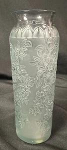 Lalique Crystal Vase Bleu Bougainvillier about 7 Inches Tall Beautiful Shape - Picture 1 of 7