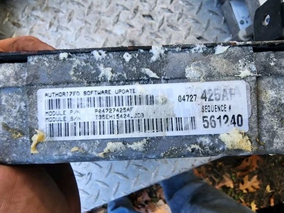 Chrysler Town & Country 2002 6 cilindros 3,8 litros OEM ECU P04727425AF Foto 1 de 3