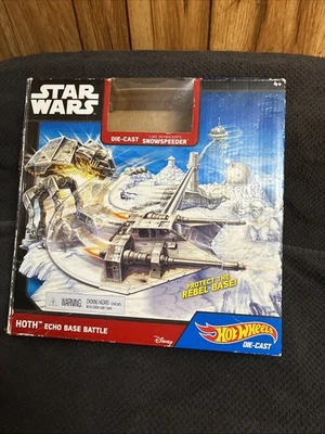 Hot Wheels Star Wars Die cast HOTH Echo Base Battle Play And Toss Across (Read) - Image 1 of 4