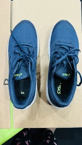 ASICS Boys Size 7 Running shoes 1014A296 - Picture 1 of 3