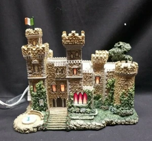 Hawthorne Village Lighted "Killarney Castle" Emerald Isle Collection 2000 - Picture 1 of 12