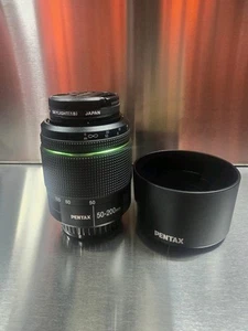 SMC Pentax DA 50-200mm F4-5.6 ED WR Lens with hood, Hoya UV filter - Picture 1 of 5