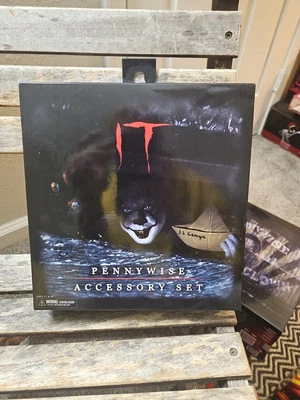 IT 2017 Película Pennywise Puppet & Sewer Diorama Escala 7" Juego de accesorios Neca 2019 Foto 1 de 3