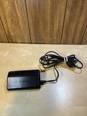 Singer Sewing Machine Foot Pedal Speed Control CR-307 3-Prong #988274-090 - Image 1 of 4
