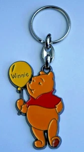 ORIGINAL LIZENZIERTER DISNEY METALL WINNIE THE POOH & BALLON IN BOX & SAMT GESCHENKTÜTE - Bild 1 von 4