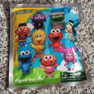 Sesame Street Figural Bag Clip BLIND BAG New Sealed  - Picture 1 of 2