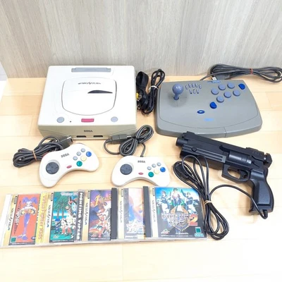 Sega Saturn Console with Virtua Gun, Virtua Stick, 3 games & 2 controllers N930 - Image 1 of 4