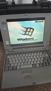 Toshiba Satellite PRO 400 CDT + Hartschalenkoffer - Bester DOS Gaming Laptop - Bild 1 von 24