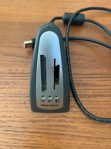 SmartDisk Universal Reader 6IN1USB w USB Cord Adapter SD, MS, SM, CF, Tested - Afbeelding 1 van 2