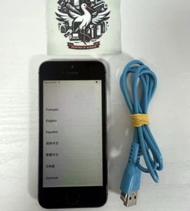 Téléphone Apple iPhone 5s 16Go Gris A1457 Mobile Phone APP Désimlocké +Cable !! - Photo 1 sur 7