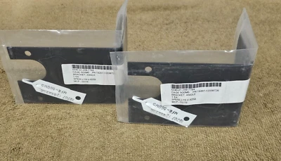 Soporte interruptor faro haz alto Hmmwv 1-1/4 Ton M998 12338726 5340012097794 Foto 1 de 4