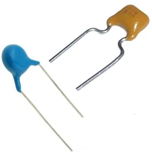 20x Ceramic Capacitor 0,33nF 100V DC Vishay D331G47U2JH6TL5R d10x10mm 330pF - Picture 1 of 1