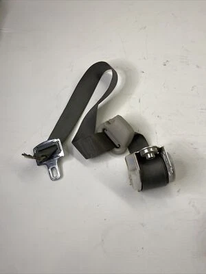 2004-2009 Dodge Durango 2ª fileira retrator de cinto de segurança esquerdo cinza fabricante de equipamento original - Imagem 1 de 4