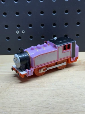 Cosmetic Wear Thomas & Friends Train Engine Trackmaster Motorizado Rosie - Imagem 1 de 4