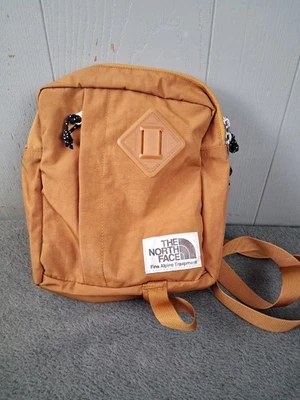 The North Face Berkeley Crossbody Messenger Timber Tan Travel Hiking Bag Unisex - Image 1 of 4