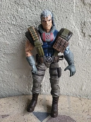 漫威传奇电缆 X-Force Sasquatch Wave 可动人偶形状很好。无武器。 — 第 1/4 张图片