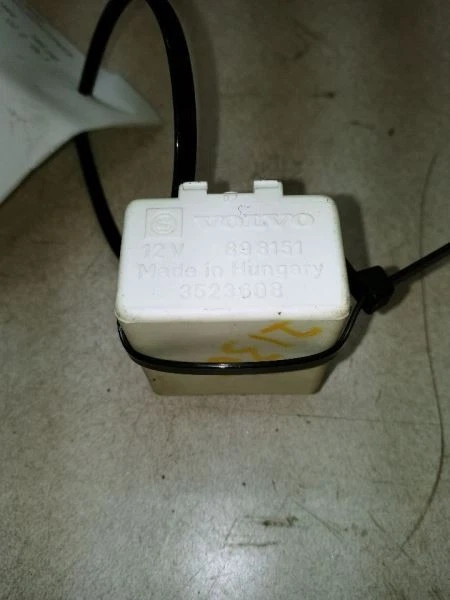 Volvo SL 240 1985 bomba de combustible inyector relé fabricante de equipos originales usado probado 3523608 Foto 1 de 4