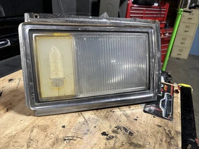 Cadillac Deville 1977-79 conductor izquierdo lámpara de esquina izquierda, grado B, Foto 1 de 4