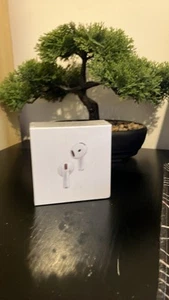 AirPods 4 - Zdjęcie 1 z 2