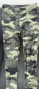 Swiss Brand + Athletics High Waisted Capri Leggings Camo Women's M Gym Training - Picture 1 of 5