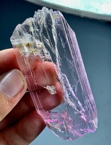 365 cts Beautiful Top Quality Pink Kunzite Crystal From Afghanistan. - Imagen 1 de 10